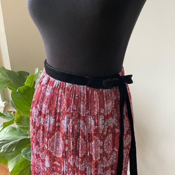 Ne Quittez Pas XS pleated wrap full circle skirt in red floral print - Picture 2 of 8